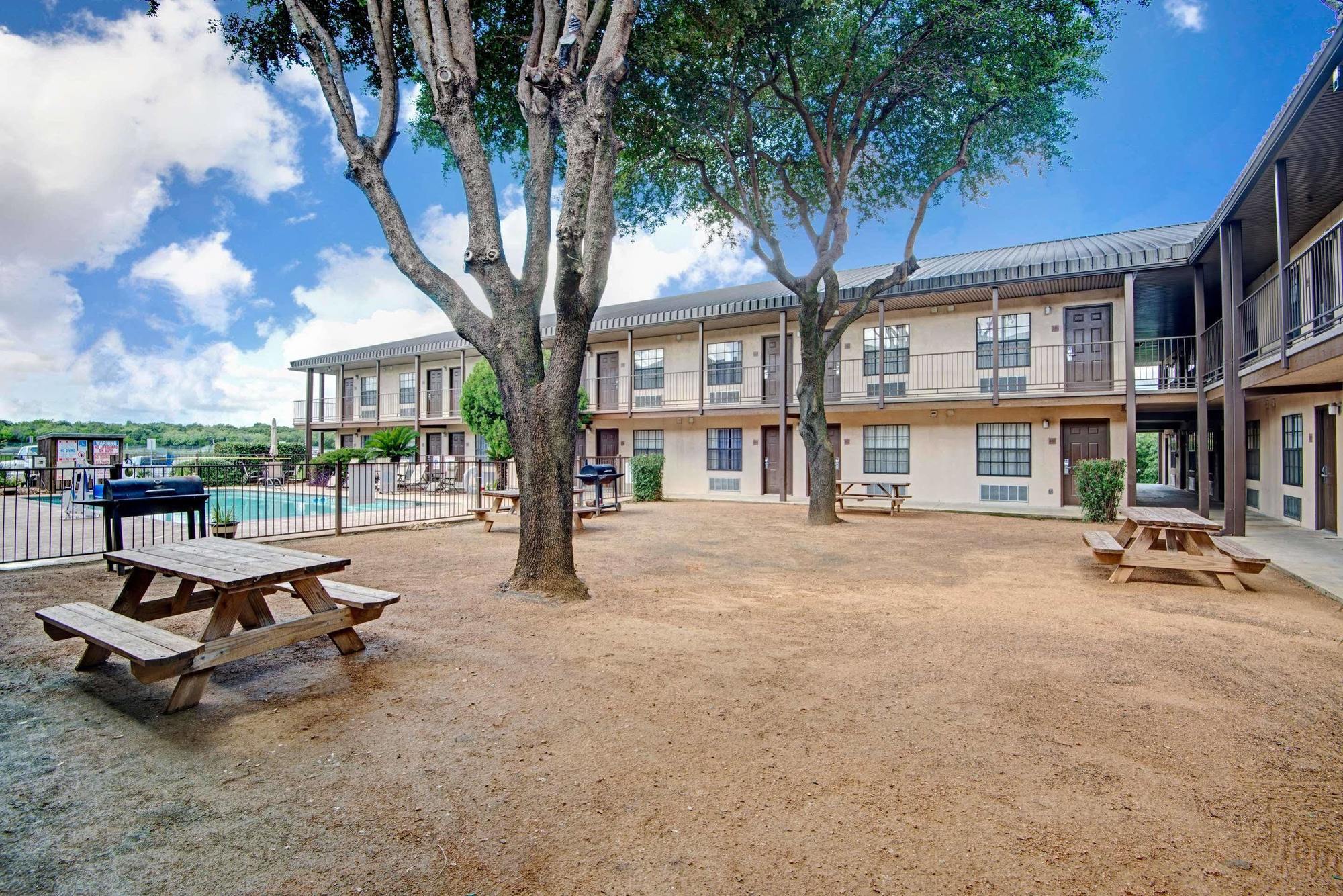 Deluxe Inn San Antonio Near Lackland Afb Kültér fotó